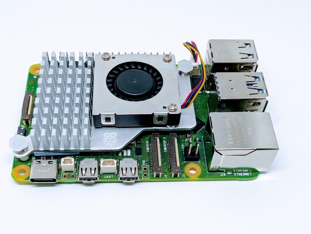 Raspberry Pi 5 mit Kühlkörper